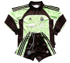 Adidas Newcastle Goalkeeper