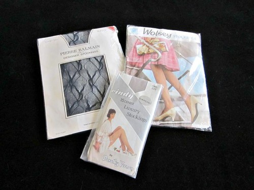 Pairs vintage nylons - 3,
