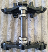 1980 Kawasaki Z1000ST: 44037-1019 / 44039-1015 HEAD, STEERING STEM & bearings