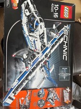 LEGO TECHNIC: Cargo Plane (42025)