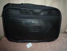 MENS LEATHER WASH BAG NEVER