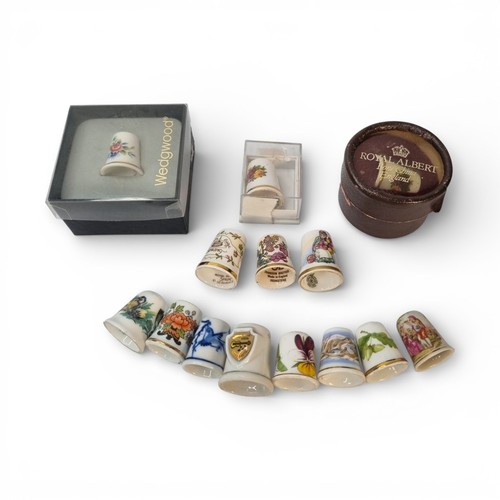 Thimbles joblot x14 - x14, wedgwood