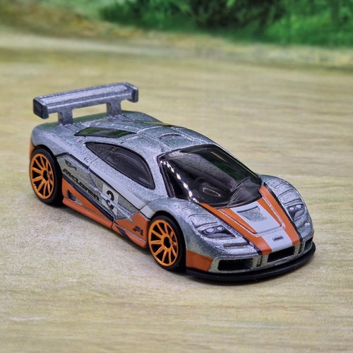 Hot wheels mclaren gtr - hot,
