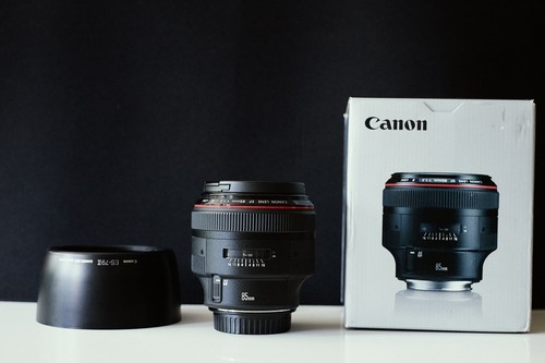 Canon 85mm l - canon,