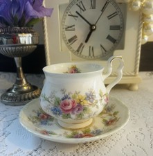 Royal Albert Bone China England Colleen Vintage Teacup & Saucer Set Floral Gold