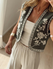 ZARA Khaki Embroidered Short