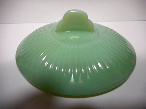 Rare vintage fire king jadeite - rare,