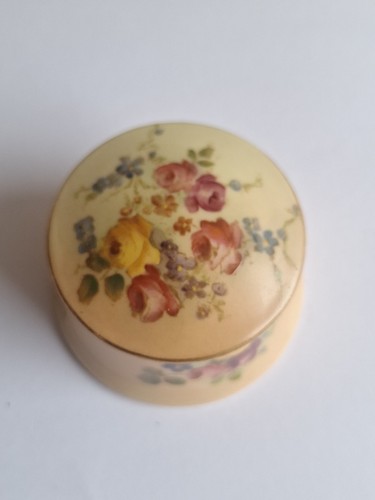 Royal worcester blush small - worcester,