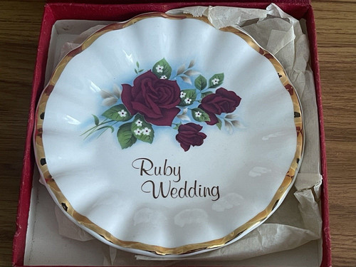 Ruby wedding dish polly anna - ruby,