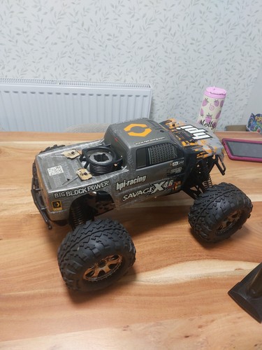 Hpi savage 10 nitro - x4.6,