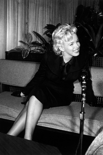 Iconic marilyn monroe 4x6 - monroe,