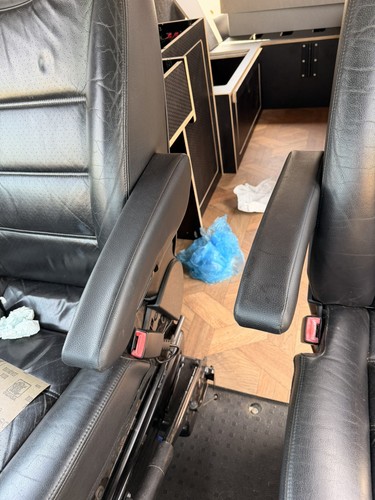 Leather universal seat - rh/lh,