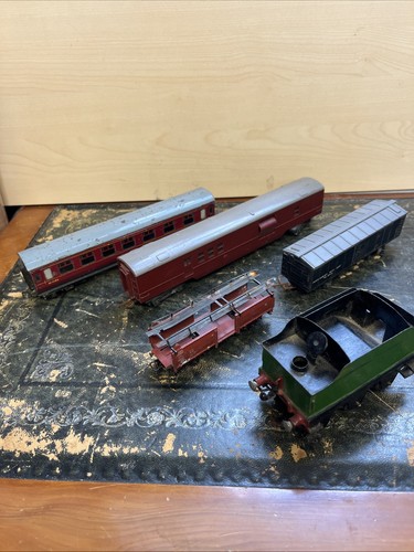 Railway model trains coaches - trains,