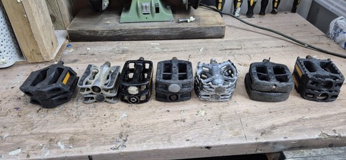 Job lot 9 16 - job, pedals