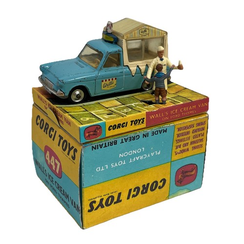Corgi toys 447 vintage - toys,
