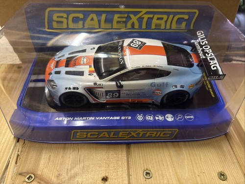 Scalextric aston martin - scalextric,