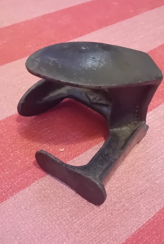 Vintage cast iron cobblers - vintage,