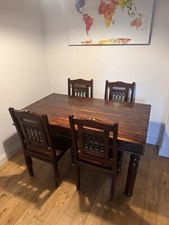 dinning table and 4 chairs