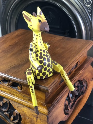 Wooden giraffe shelf sitter - giraffe,