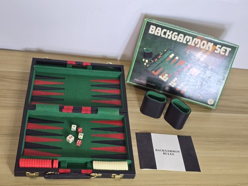 Backgammon set with all pieces - set,