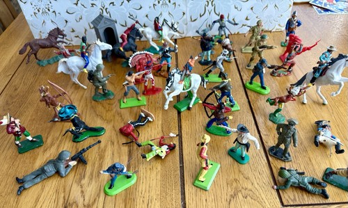 Toy soldiers collection of - soldiers, a