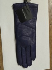 Saks Fifth Avenue Leather Gloves Cashmere Lining.  New With Tags. size 7.5