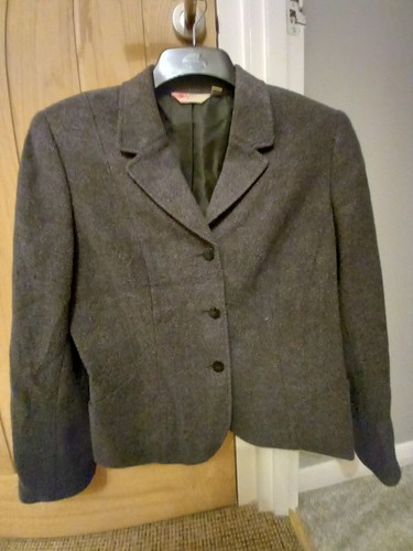 Ladies short jacket size - short,