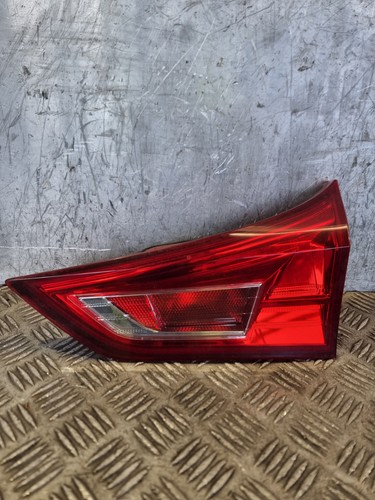 Toyota auris inner tail light - tail,