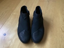 Fit Flop Black Leather Ankle Boots Size 6