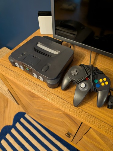 Nintendo console excellent - nintendo,