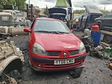 Renault Clio 2005 breaking spares alloy wheel Nut 