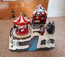 PREMIER LED LIT CHRISTMAS VILLAGE  SCENE