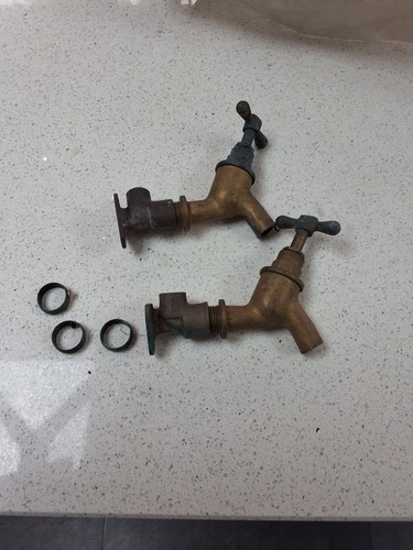 Outdoor vintage brass taps - 2,