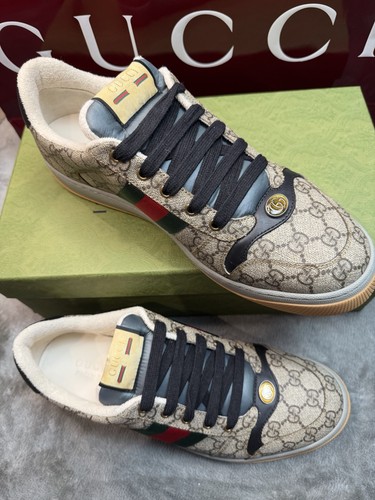 Authentic gucci supreme - gg,