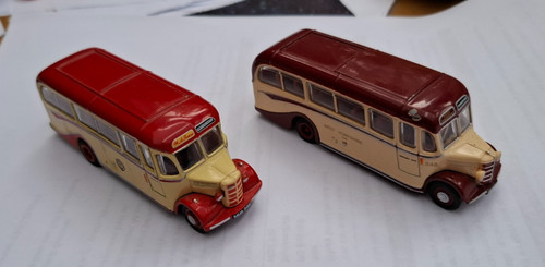 Efe bedford bus x 2 - ,