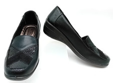 SOFTLITES Women's Size 7 EU 40 Black Lightweight Square Toe Comfort Shoes