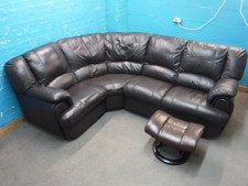 BROWN LEATHER CURVED CORNER
