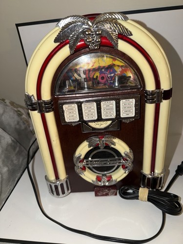 Vintage jukebox radio - vintage, am/fm
