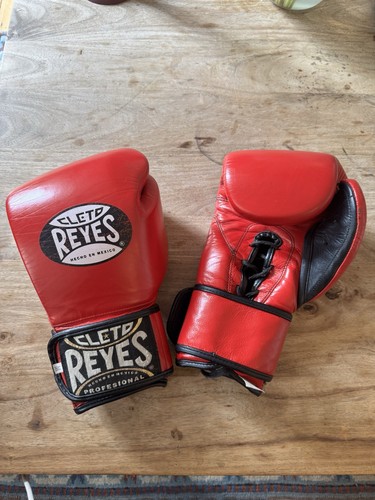 Cleto reyes boxing - boxing, gloves