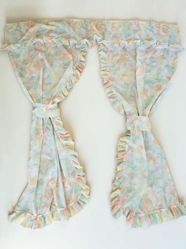 Vintage 90s ruffle lace pastel - vintage,