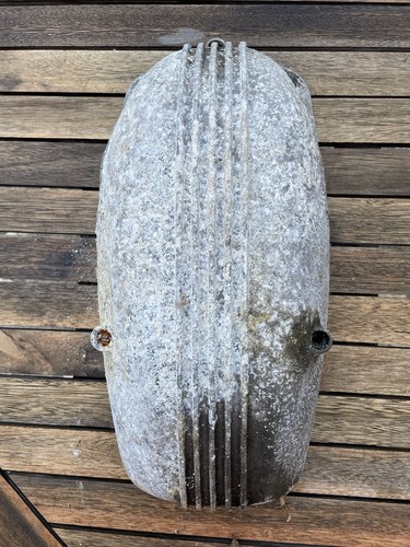 Bmw r90s front engine cover - engine,