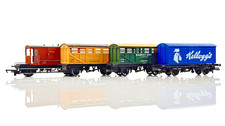 HORNBY 00 GAUGE - RAKE OF 4 10