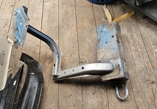 AUDI 100 C3 84-91 FRONT CHASSIS LEG O/S RIGHT WITH BRACKET