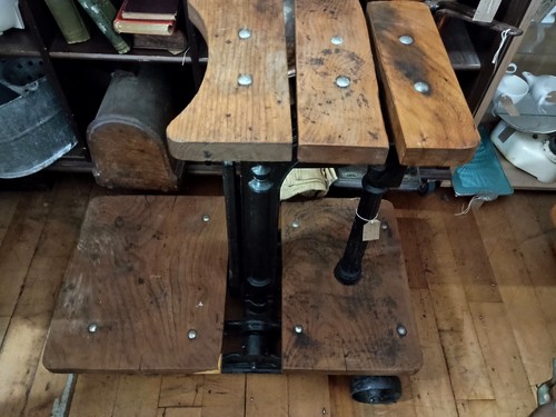 Avery antique cast iron sack - iron.,