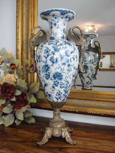 Porcelain bronze flower - , vase