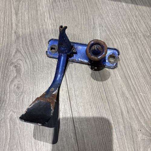 Subaru impreza bonnet catch - subaru,