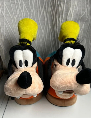 Disney goofy slippers - disney, |