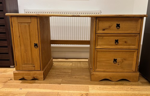 Corona pine computer desk - pine,