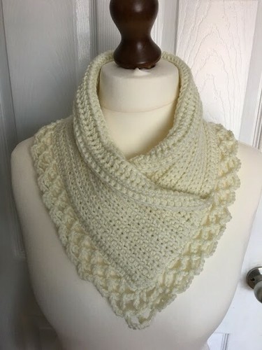Crocheted neck warmer
