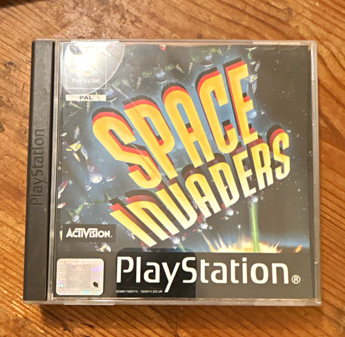 Space invaders sony - space,